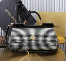 Picture of Dolce Gabbana Handbags _SKUfw181212381fw